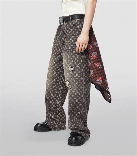 louis vuitton pantalón.